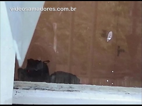 ❤️ Home cachondo mirando á súa moza con outro mozo, gravando un vídeo de carallo sen molestar á parella ❤️❌ Porno bonito na pornografía gl.sexvideosex.top ❌